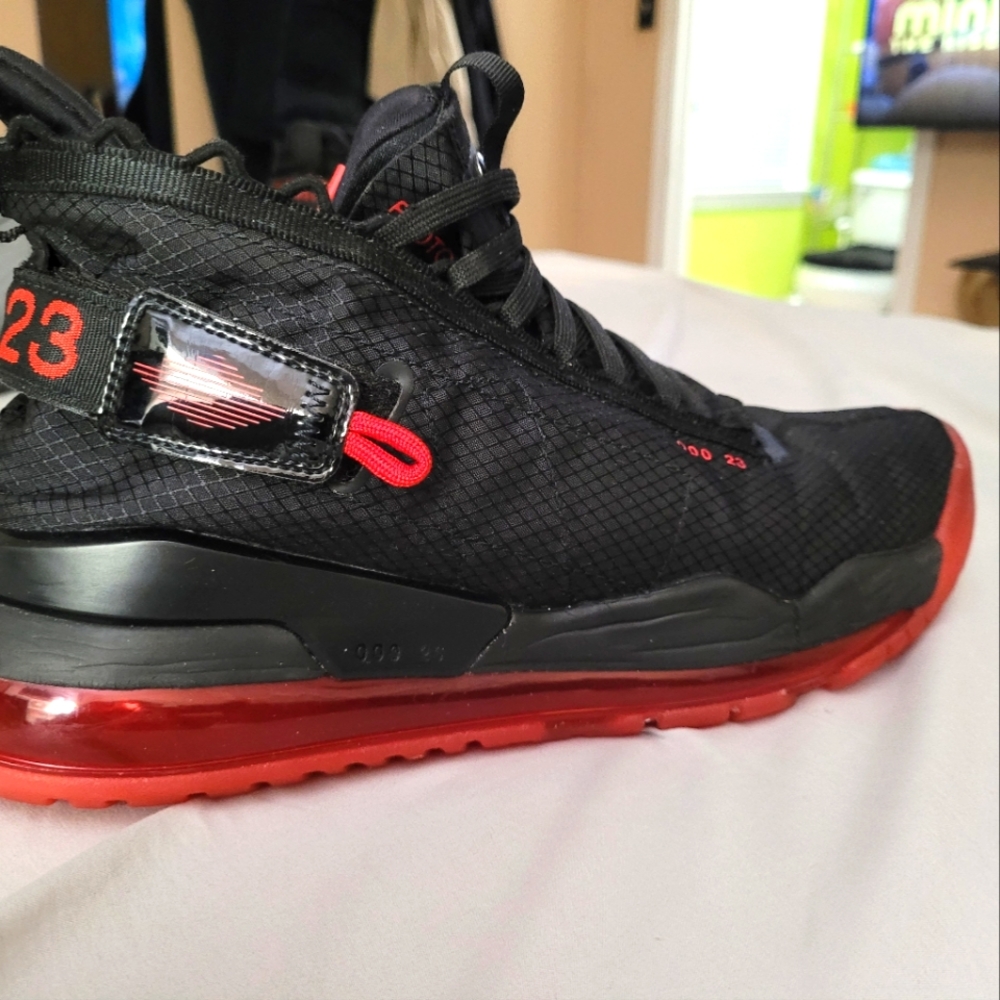 Jordan proto max 720 "bred"